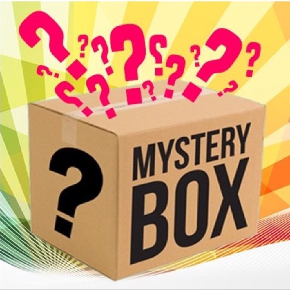 NWT Medium Mystery Box Women’s Clothing & Jewelry